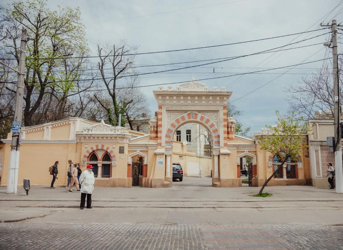 Artotrada Mini-Hotel Odessa Buitenkant foto